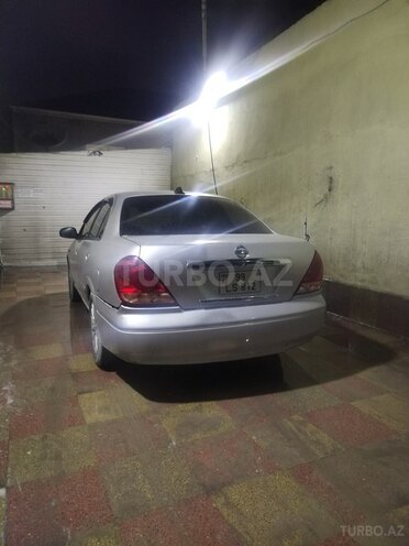 Nissan Sunny 2005, 355,000 km - 1.6 l - Bakı