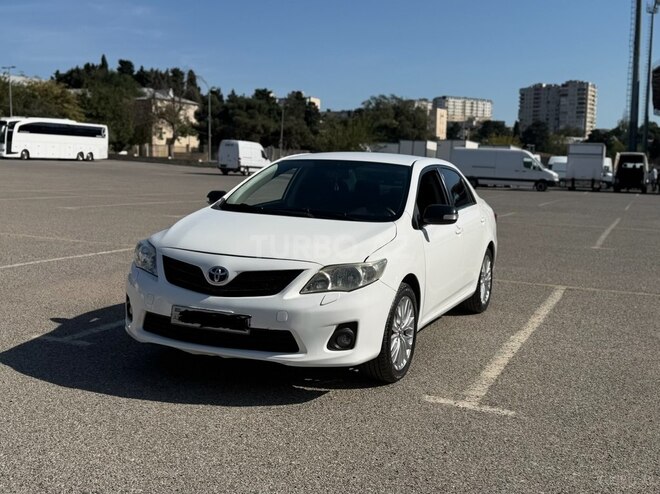 Toyota Corolla 2013, 255,000 km - 1.6 l - Bakı