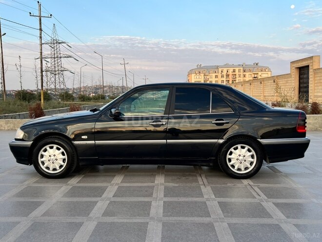 Mercedes C 220 1999, 285,000 km - 2.2 l - Bakı