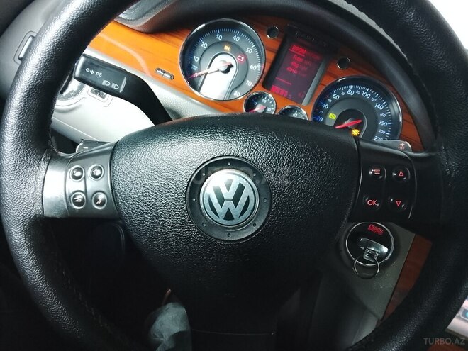 Volkswagen Passat 2005, 250,000 km - 2.0 l - Bakı