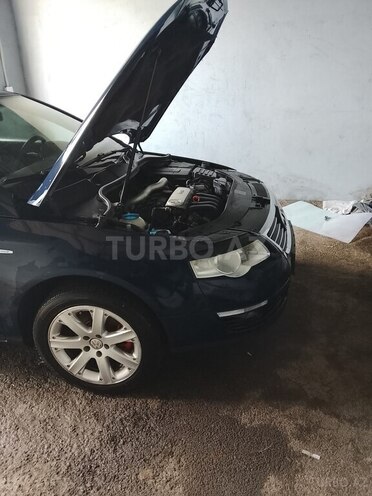 Volkswagen Passat 2005, 250,000 km - 2.0 l - Bakı