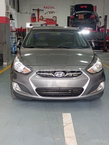 Hyundai Accent 2014, 300,000 km - 1.6 л - Bakı