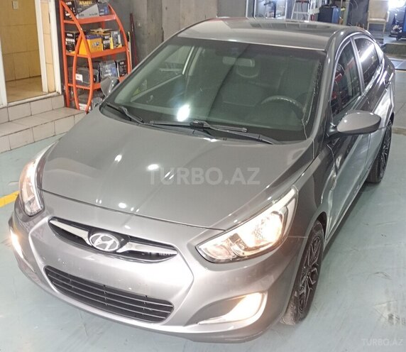 Hyundai Accent 2014, 300,000 km - 1.6 л - Bakı