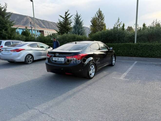 Hyundai Elantra 2011, 195,000 km - 1.8 l - Şəki