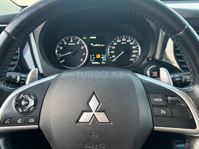 Mitsubishi Outlander 2015, 157,000 km - 2.4 л - Bakı
