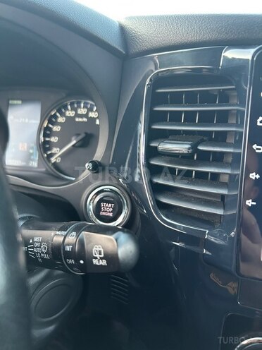 Mitsubishi Outlander 2015, 157,000 km - 2.4 л - Bakı