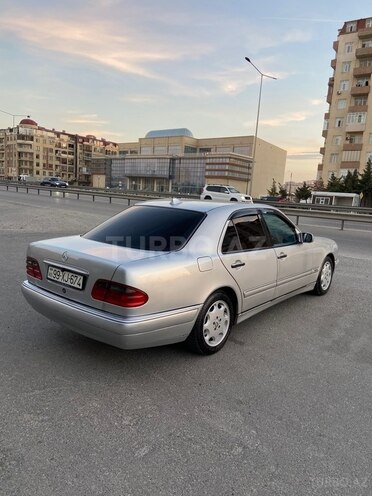 Mercedes E 240 1999, 380,000 km - 2.4 l - Bakı