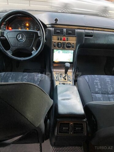 Mercedes E 240 1999, 380,000 km - 2.4 l - Bakı
