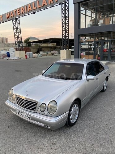 Mercedes E 240 1999, 380,000 km - 2.4 l - Bakı