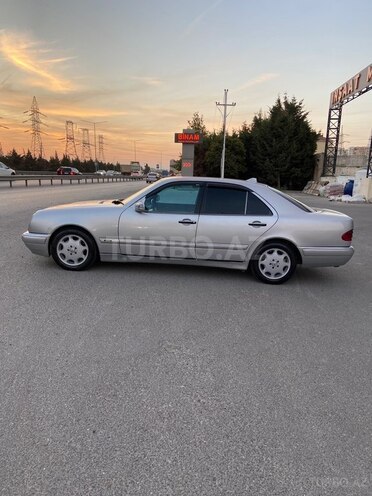 Mercedes E 240 1999, 380,000 km - 2.4 l - Bakı