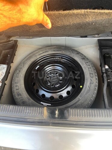 Toyota Corolla 2006, 360,000 km - 1.4 l - Bakı