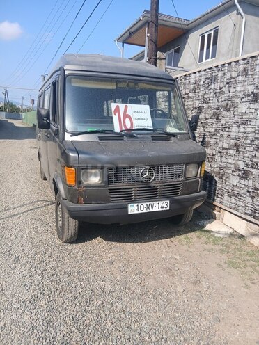 Mercedes 208 D 1995, 440,000 km - 2.3 л - Masallı