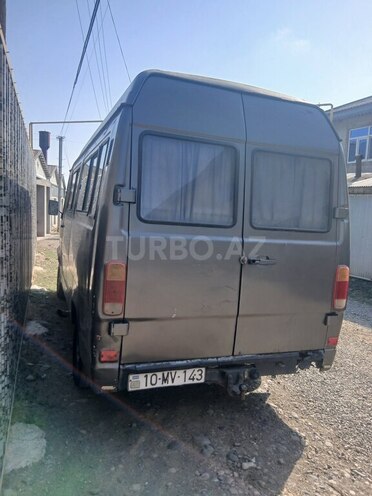 Mercedes 208 D 1995, 440,000 km - 2.3 л - Masallı