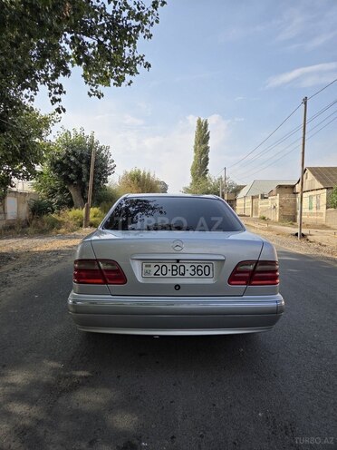 Mercedes E 240 1999, 350,000 km - 2.4 л - Şəmkir