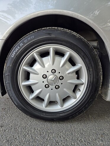 Mercedes E 240 1999, 350,000 km - 2.4 л - Şəmkir