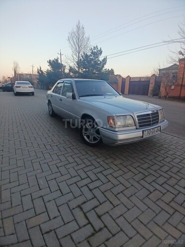 Mercedes E 220 1994, 553,000 km - 2.2 l - Beyləqan
