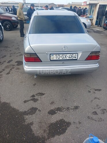 Mercedes E 220 1994, 553,000 km - 2.2 l - Beyləqan