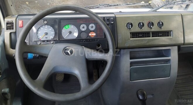 Mercedes 208 D 1998, 314,936 km - 2.9 l - Qusar