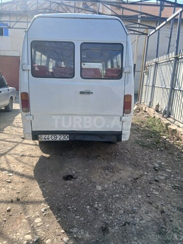 Mercedes 208 D 1995, 444,000 km - 2.3 l - Masallı