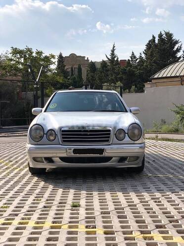 Mercedes E 240 1998, 370,000 km - 2.4 l - Bakı