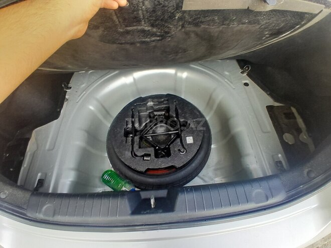 Hyundai Elantra 2007, 250,353 km - 1.6 l - Salyan