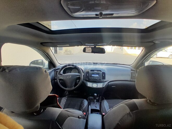 Hyundai Elantra 2007, 250,353 km - 1.6 l - Salyan