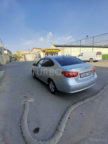Hyundai Elantra 2007, 250,353 km - 1.6 l - Salyan