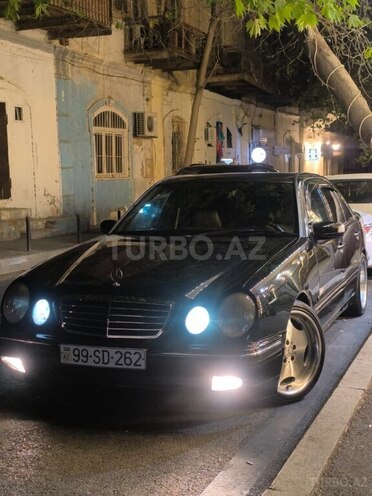 Mercedes E 320 2001, 315,500 km - 3.2 l - Bakı