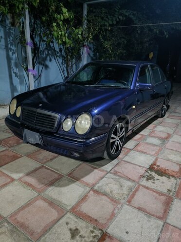 Mercedes E 280 1996, 518,000 km - 2.8 l - Xırdalan