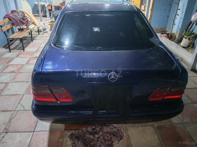Mercedes E 280 1996, 518,000 km - 2.8 l - Xırdalan