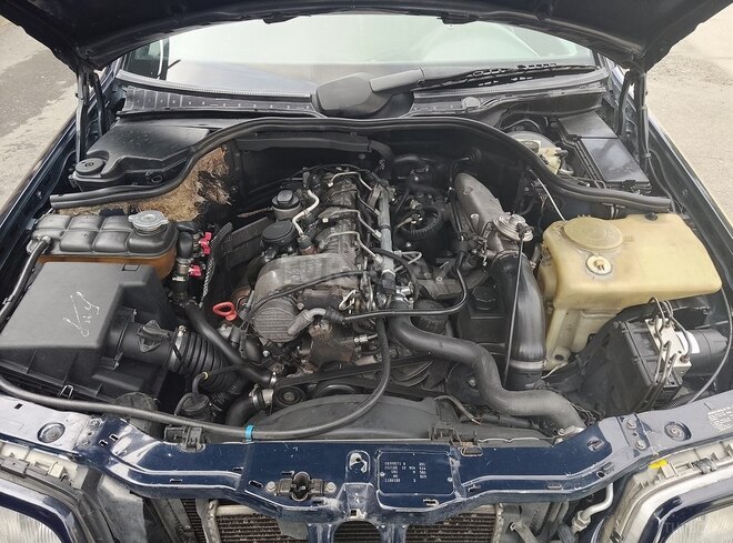 Mercedes C 220 1998, 727,000 km - 2.2 l - Zaqatala