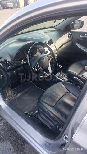 Hyundai Accent 2015, 215,000 km - 1.4 l - Bakı