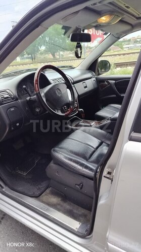 Mercedes ML 320 2001, 392,618 km - 3.2 л - Şamaxı