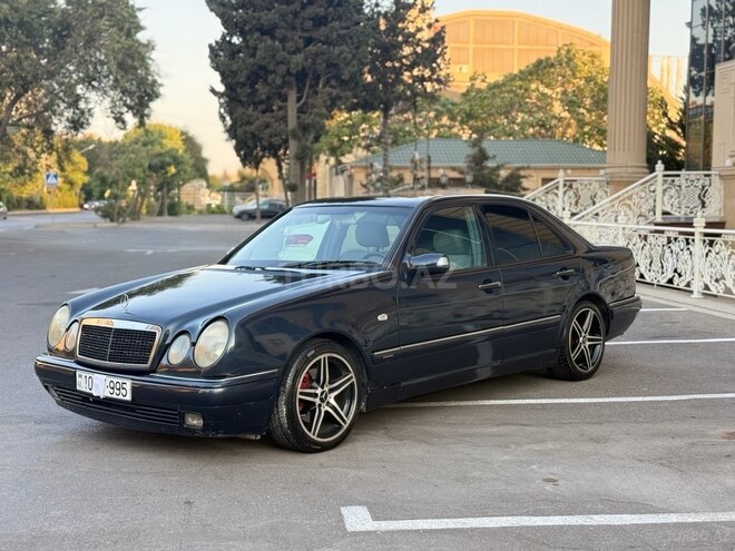 Mercedes E 240 1999, 303,000 km - 2.4 л - Bakı