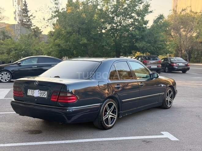 Mercedes E 240 1999, 303,000 km - 2.4 л - Bakı