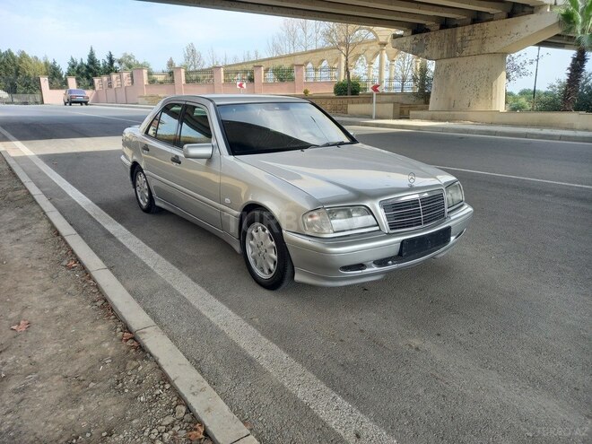 Mercedes C 220 2000, 230,417 km - 2.2 l - Yevlax