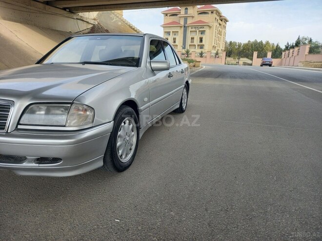 Mercedes C 220 2000, 230,417 km - 2.2 l - Yevlax