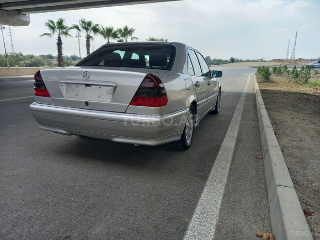 Mercedes C 220 2000, 230,417 km - 2.2 l - Yevlax