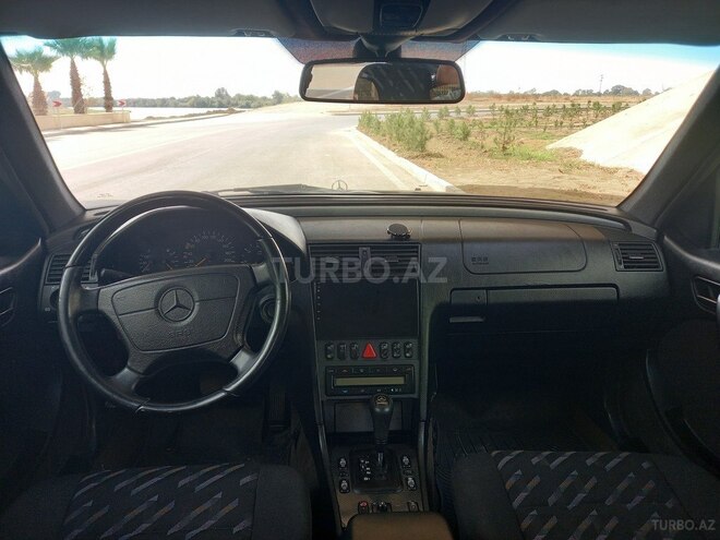 Mercedes C 220 2000, 230,417 km - 2.2 l - Yevlax