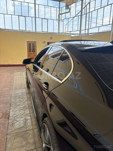 BMW 528 2013, 300,000 km - 2.0 l - Tovuz