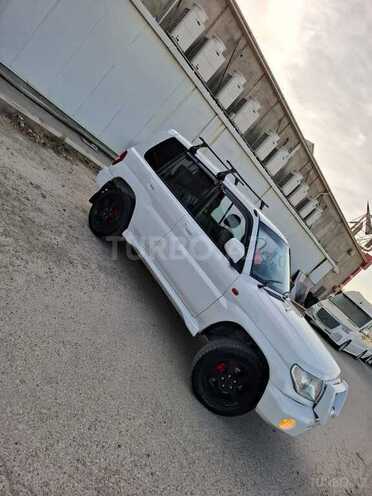Mitsubishi Pajero io 2002, 284,645 km - 1.8 l - Bakı