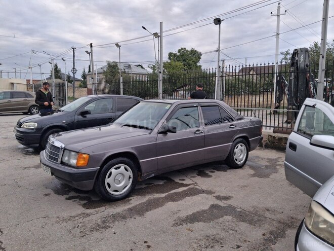 Mercedes 190 1992, 338,000 km - 1.8 l - Qusar