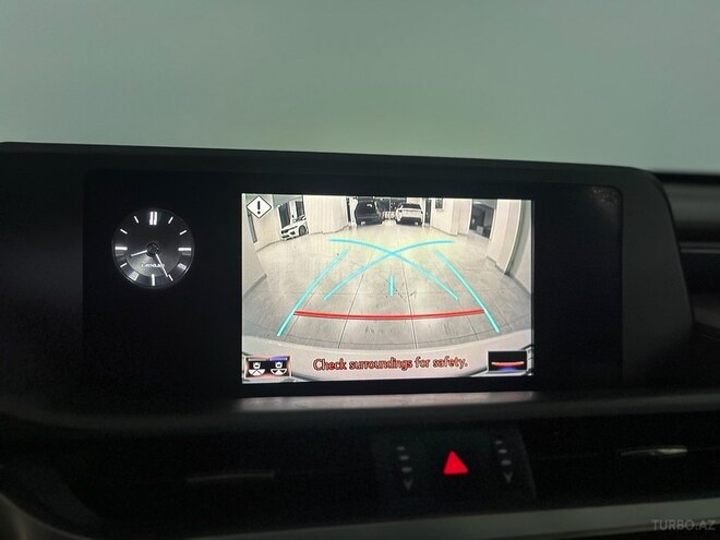 Lexus ES 300h 2019, 94,000 km - 2.5 l - Bakı