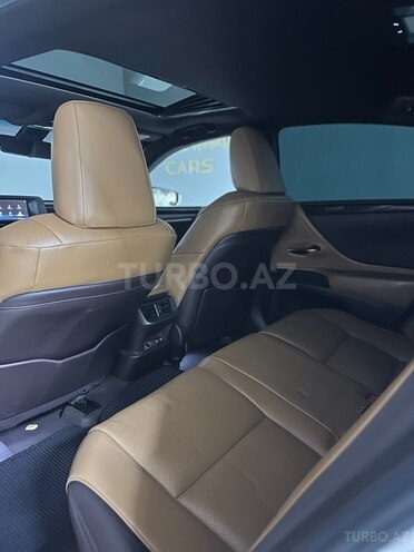 Lexus ES 300h 2019, 94,000 km - 2.5 l - Bakı