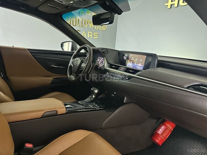 Lexus ES 300h 2019, 94,000 km - 2.5 l - Bakı