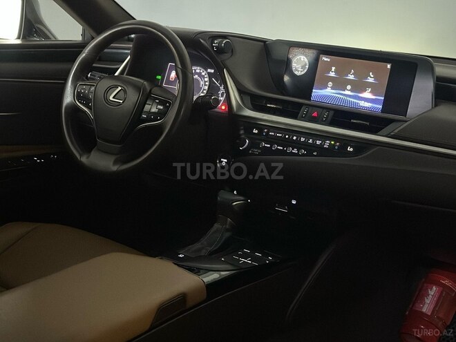Lexus ES 300h 2019, 94,000 km - 2.5 l - Bakı