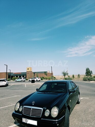 Mercedes E 320 1998, 298,000 km - 3.2 l - Bakı