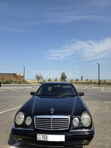 Mercedes E 320 1998, 298,000 km - 3.2 l - Bakı