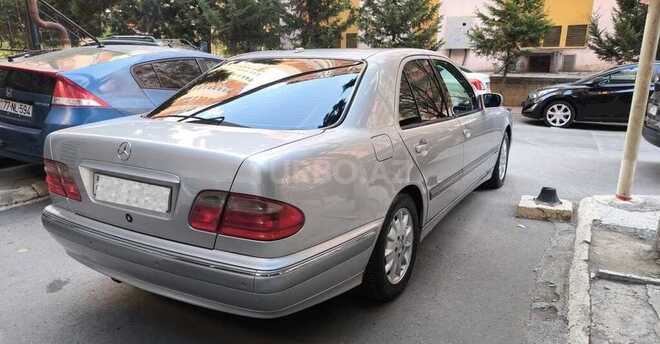 Mercedes E 270 2001, 424,000 km - 2.7 l - Bakı