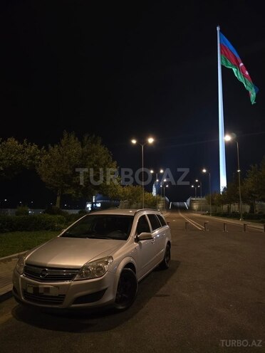 Opel Astra 2007, 331,000 km - 1.3 l - 